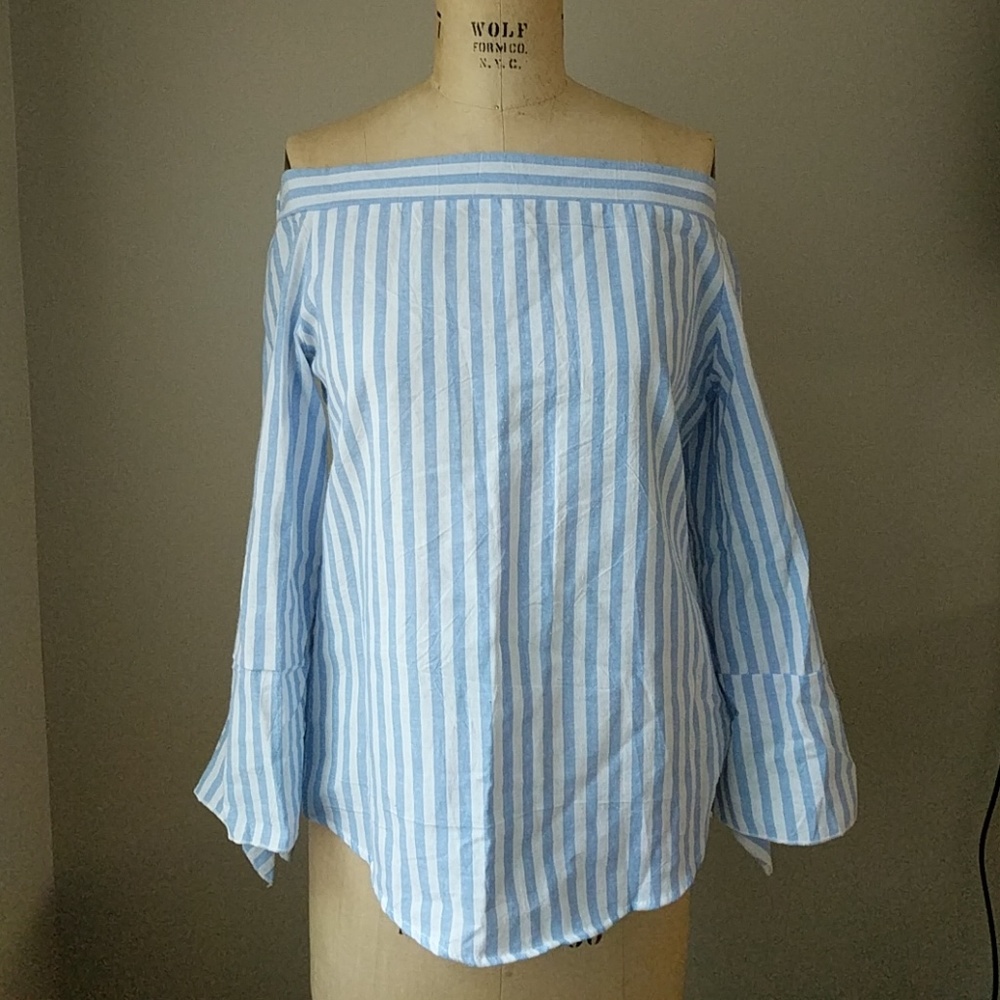 Off the shoulder long sleeve blouse